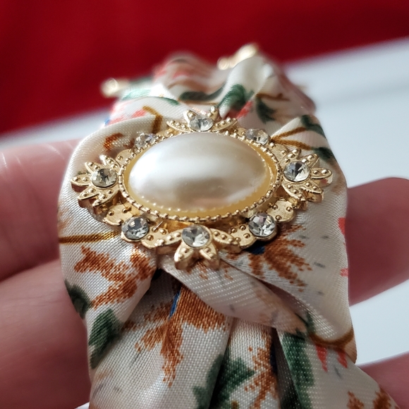 Headband crane heron bird floral satin vintage style handmade pearl crystals new - Picture 7 of 10